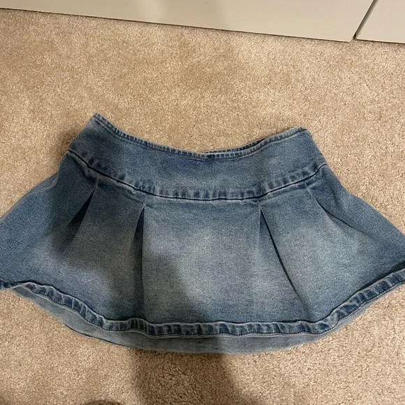 Low Rise Denim Mini Skirt - Picture 6 of 8